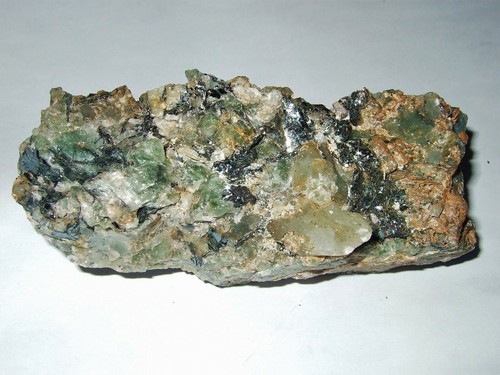 Minerali grezzi - -,