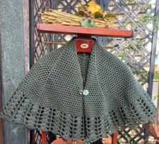 Mantellina della nonna, NUOVA, VERDE LODEN, scialle della nonna, uncinetto