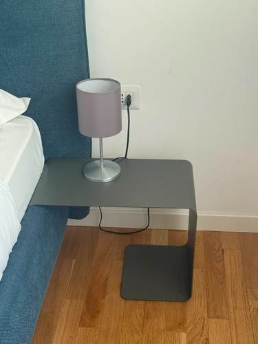 Coppia comodini moderni con - comodini,