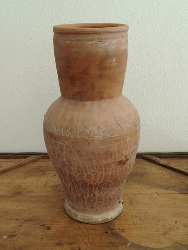 Antica anfora terracotta