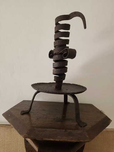 Antico candelabro primitivo - , in