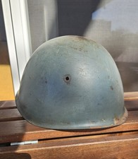 Elmetto italiano M33 bellico