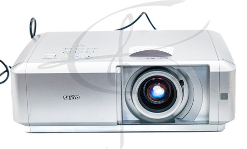 Sanyo plv lcd projector - plv-z5,