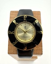 As is a women's Roberta di