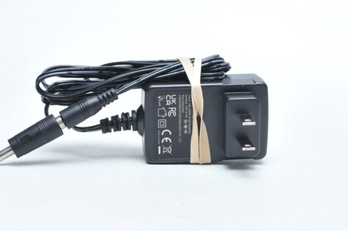 Battery grip caricabatteria - battery,