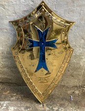 Scudo medievale in acciaio