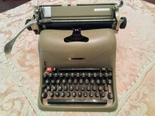 Macchina scrivere Olivetti