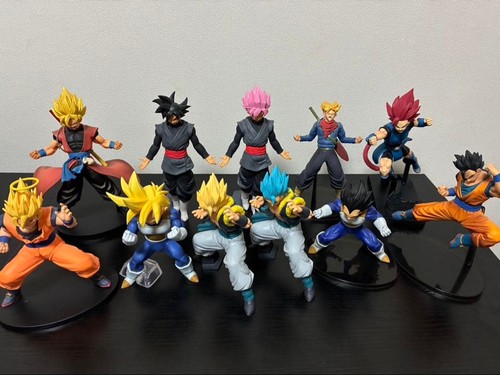 Lotto figure dragon - ball, più