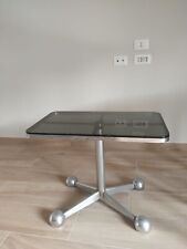 Tavolino vintage in vetro e metallo porta oggetti o porta TV