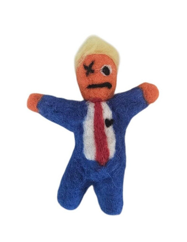 Trump bambola voodoo