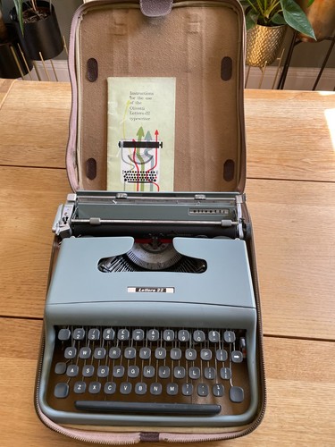 Vintage olivetti lettera - lettera, 22