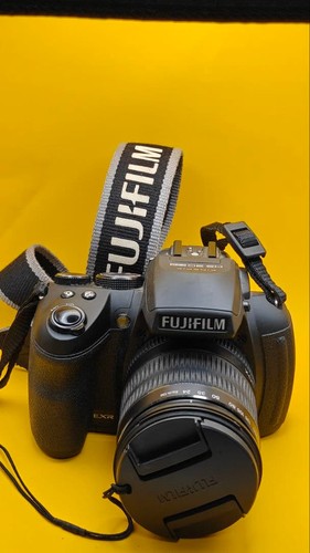 Fujifilm finepix hs30exr - fujifilm,