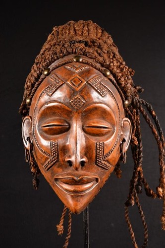Autentica maschera africana - un'autentica,