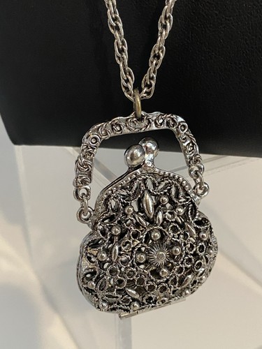 Collana con ciondolo borsa