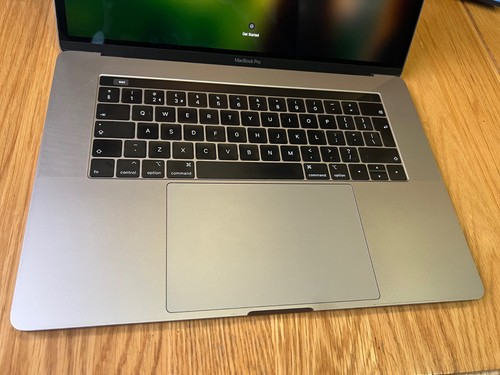 Macbook pro 2018 a1990 i7 - macbook,