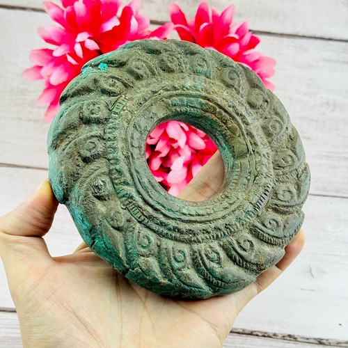 Antica arma divinità khmer - arma,