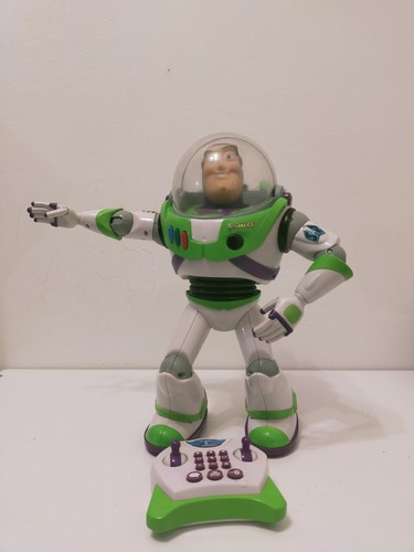 Buzz lightyear toy - lightyear, story