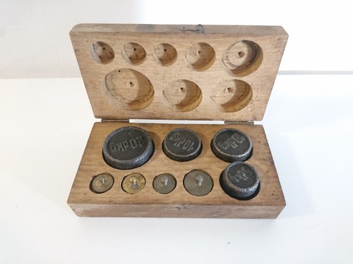 Antico set pesi - scala, '30