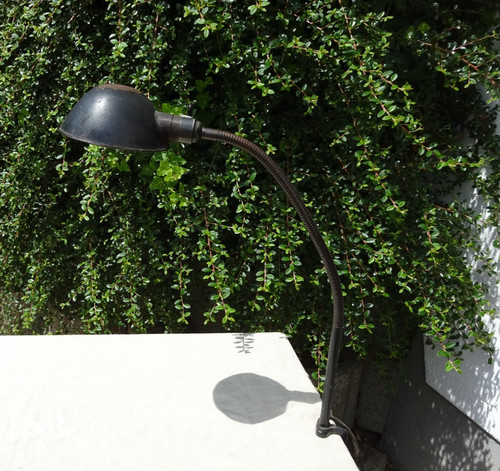Vecchia lampada industriale - , a