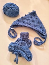 Completo neonato cappellino e calzini 0 - 3 mesi 100% lana merinos handmade