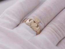 9ct Oro Giallo Claddagh