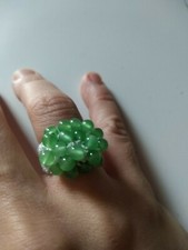 Anello con pietre dure colore verde fatto a mano all'uncinetto