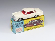 CORGI - 230 - Mercedes-Benz