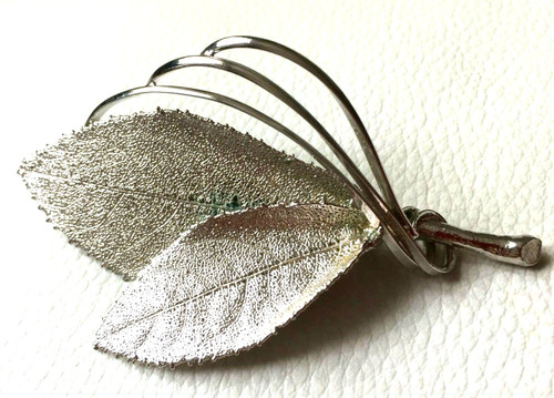 Broche vintage signé horn - broche,