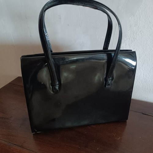 Borsetta vernice nera anni - in,