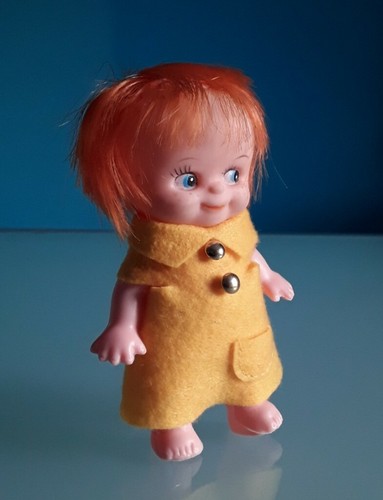 Bambola gomma plastica - bambola,
