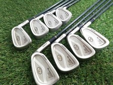 Set di ferri destrimani Cobra OVERSIZE SENIOR 4-9,P,S albero in grafite