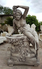 STATUA VENERE ALLA FONTE CON