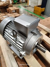 Motore elettrico trifase kW