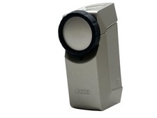 Azionamento serratura porta