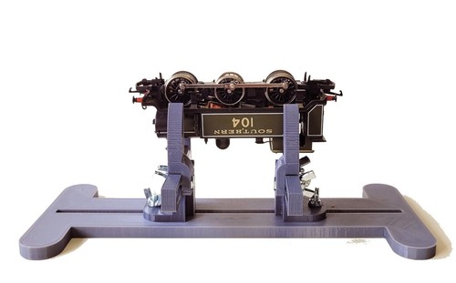 Model railway loco - loco, servicing