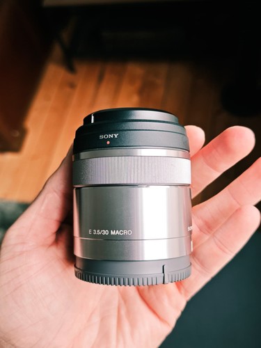 Sony alpha sel30m35 - sony,