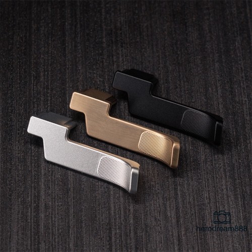 Hot shoe thumb grip - hot,