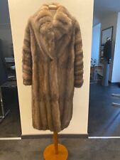 pelliccia zibellino russo ,  cappotto lungo , a pelli intere incluse le maniche.