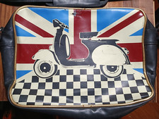 VINTAGE ANNI 60 BORSA A TRACOLLA CON SINBOLO DELLA VESPA ITALIANA, MOLTO VISSUTA