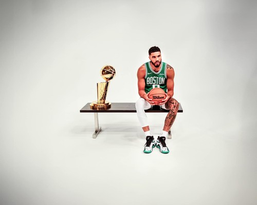 Jayson tatum trophy bench - trophy,