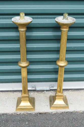 Coppia candelabri da - +,