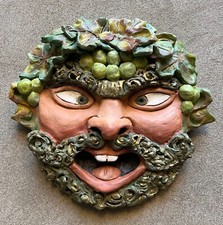 Maschera da muro in terracotta