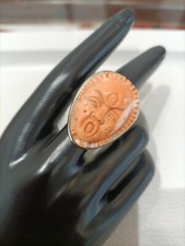 Anello di vero corallo giapponese, inciso interamente a mano anni '50/'60