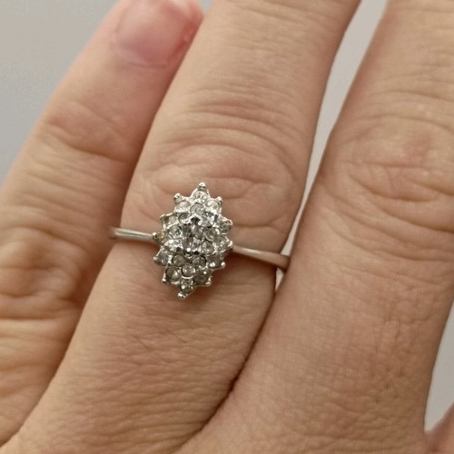 Anello vintage grappolo con - a,