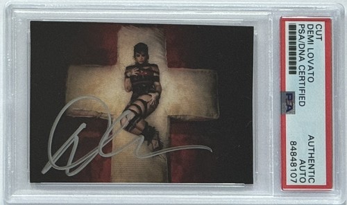 Demi lovato santa croce - demi,
