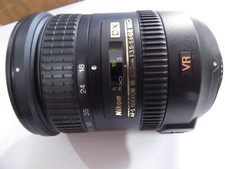 Nikon obiettivo 18-200 mm