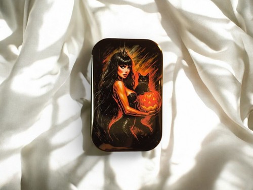 Regina oscura zucca e - •,