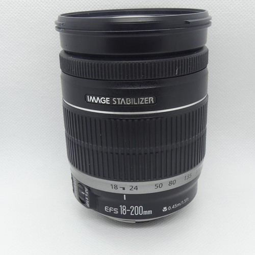 Canon 200 3 5 - 18-200, f/3.5-5.6