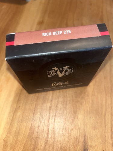 Kat von kvd lock it - von, lock-it