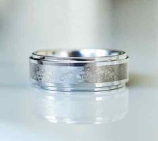 Anello da uomo in tungsteno
